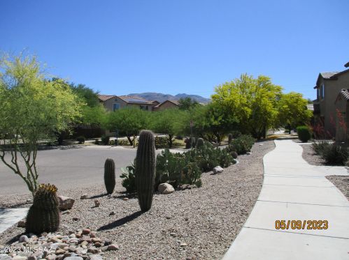 10981 Gray Mare Trl, Tucson AZ  85747-9576 exterior