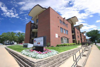 408 Springfield Ave, Champaign IL  61820-8058 exterior