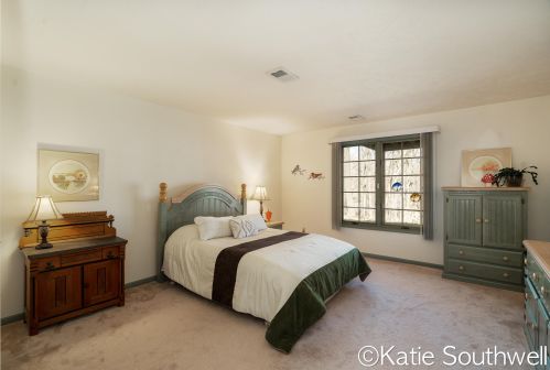 2149 Cross Creek Dr, Grand Rapids MI 49508-8795 exterior