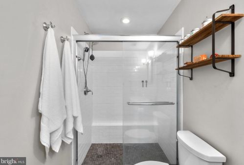 2419 Dennis Ave, Silver Spring MD 20901-2162 exterior