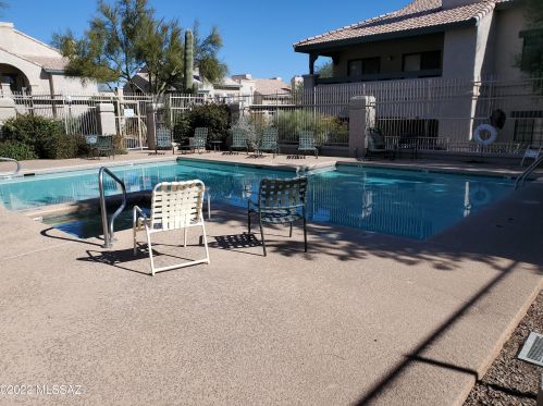 101 Players Club Dr, Tucson AZ 11201-5123 exterior