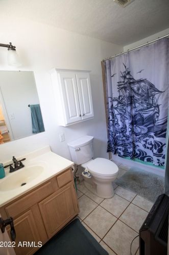 2240 Angela Dr, Phoenix AZ 85032-2351 exterior