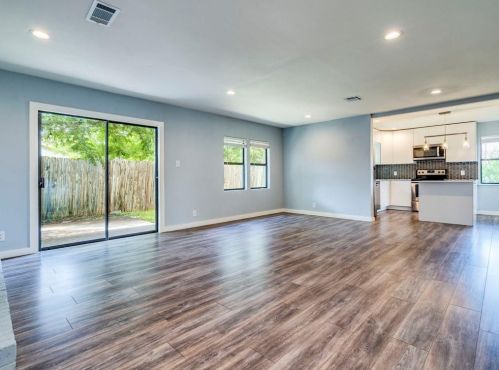 4810 Canyonbend Cir, Austin TX  78735-6605 exterior