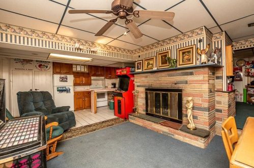 180 Wood Ave, Woonsocket RI 02895-2131 exterior