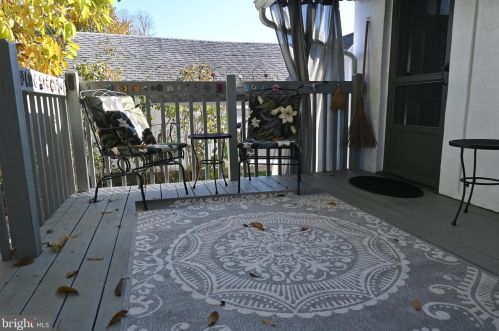 23 Knowles Ave, Manor PA 19036-2104 exterior