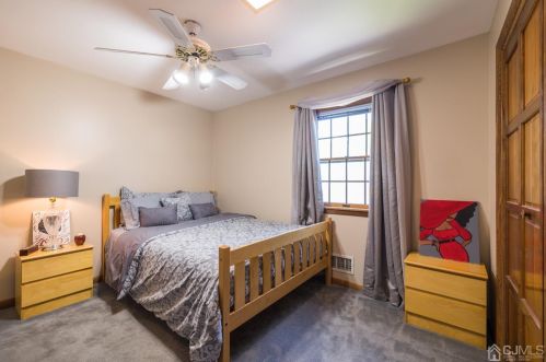 2350 Plainfield Ave, Piscataway NJ 08854-4045 exterior