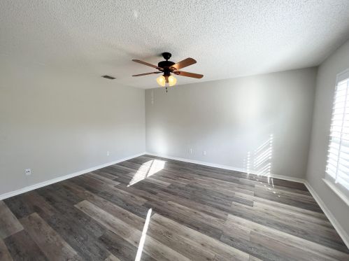 421 Archer Ave, Fort Pierce, FL 34983-1003