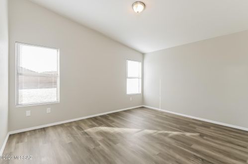 6895 Quailwood Way, Tucson AZ  85757-6920 exterior