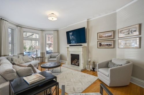 619 Belden Ave, Chicago IL 60614-3305 exterior