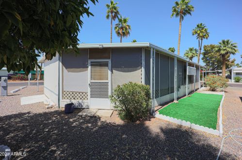 2050 Dunlap Ave, Phoenix AZ  85021-0695 exterior