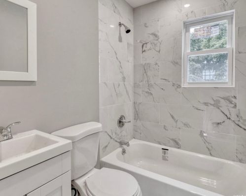 37 9 Ave, Huntington Station NY 11746-2219 exterior