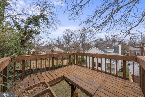 2706 Valley Dr, Alexandria VA  22302-2845 exterior