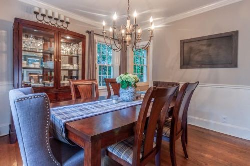 3103 Dl Dr, Atlanta GA 30305-2722 exterior