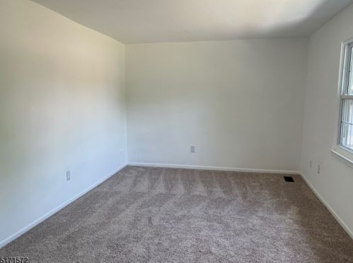 127 Riva Dr, Hackettstown NJ  07840-3729 exterior