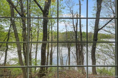 79 Commerce Ave, Killingly CT 06239-2804 exterior