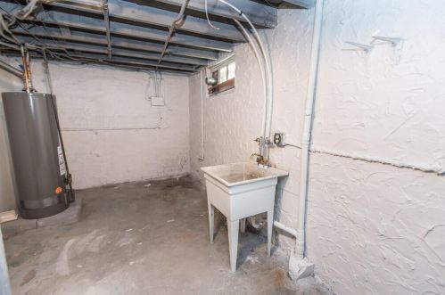 4650 38th St, Milwaukee WI  53221-2014 exterior