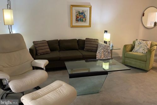 11210 Edson Park Pl, Rockville, MD 20852-3190