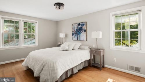 1423 Crestridge Dr, Silver Spring MD 20910-1535 exterior