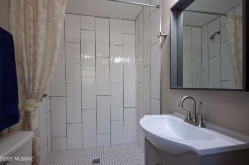 2202 Poquita Vis, Tucson AZ  85713-5128 exterior