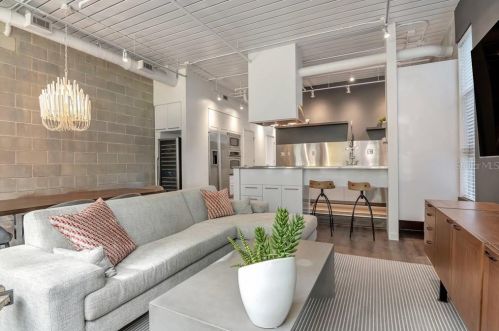 3109 Empedrado St, Tampa FL 33629-7108 exterior