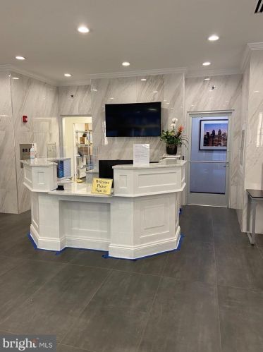 2101 Chestnut St, Philadelphia PA  19103-3197 exterior