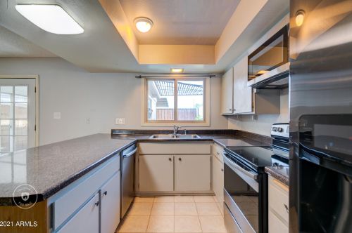 4552 15th Ave, Phoenix AZ 85015-5573 exterior