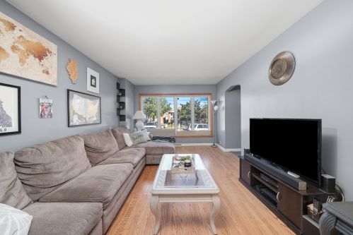 6625 64 St, Chicago IL 60638-4915 exterior