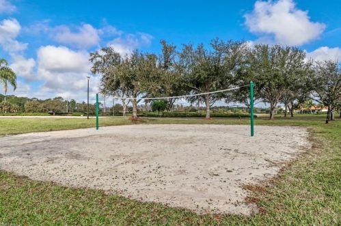 657 Grand Rpd Blvd, Naples FL 34120-4466 exterior