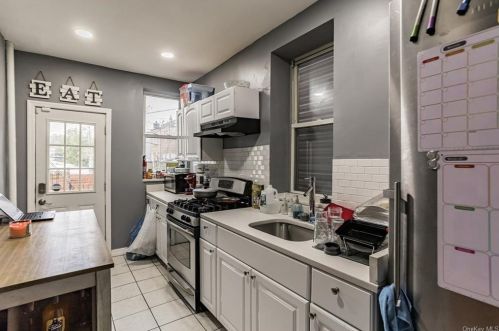 585 Van Nest Ave, Bronx NY 10462-3937 exterior