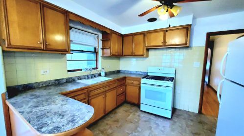 3037 Austin Ave, Chicago IL 60638-1418 exterior