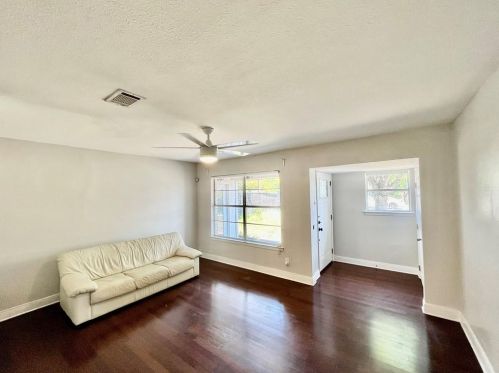 4804 Blueberry Trl, Austin TX  78723-5310 exterior