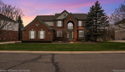 5348 Creekmonte Dr, Rochester MI 48306-4793 exterior