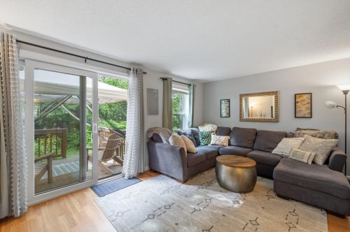 18 Great Fls Dr, Concord NH 03303-1594 exterior