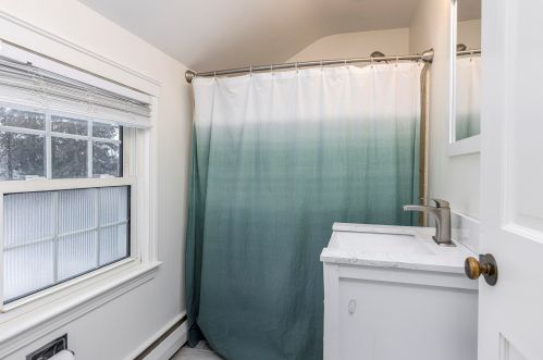 108 Capisic St, Portland ME  04102-2247 exterior