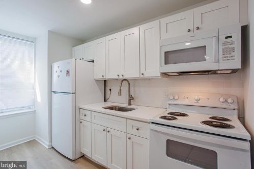 1602 17 St, Philadelphia PA 19132-3930 exterior