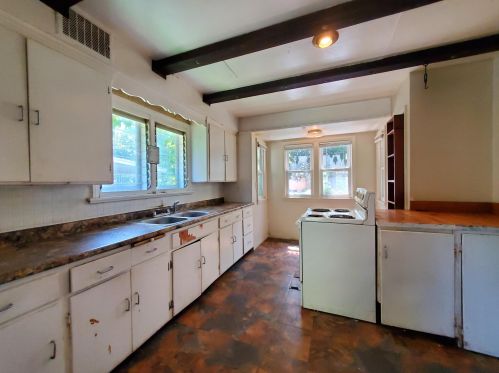 4139 Montreal St, Milwaukee WI 53216-1756 exterior