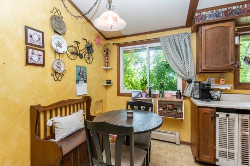 8632 Bottsford Ave, Milwaukee WI 53228-2838 exterior