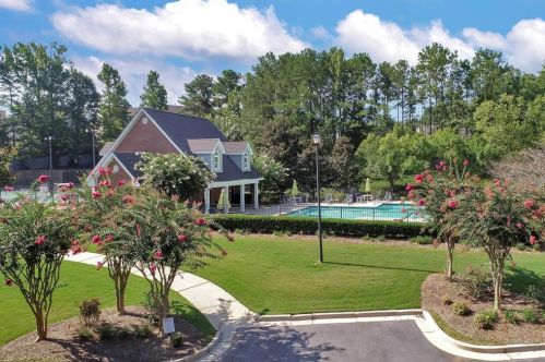 2132 Innsfail Dr, Lithonia GA  30078-2059 exterior