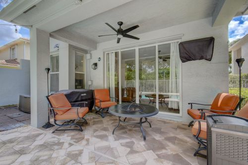 8955 Briarwood Meadow Ln, Boynton Beach FL 33473-7817 exterior