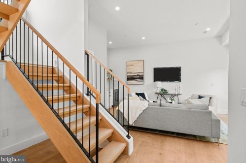 4315 Boone St, Philadelphia PA 19128-5003 exterior