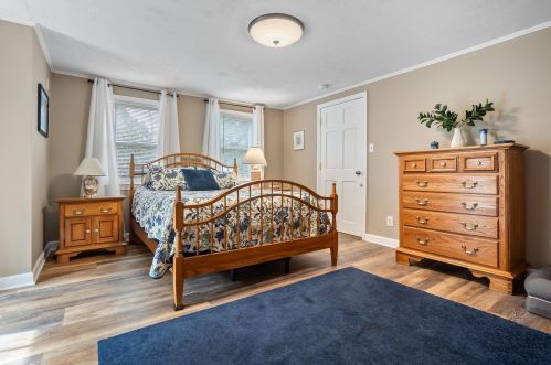 39 Pollard Rd, Plaistow NH 03865-2531 exterior