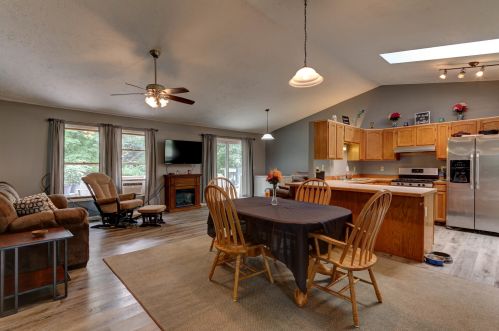 2345 Wesley Ave, Meskegon, MI 49442-2544