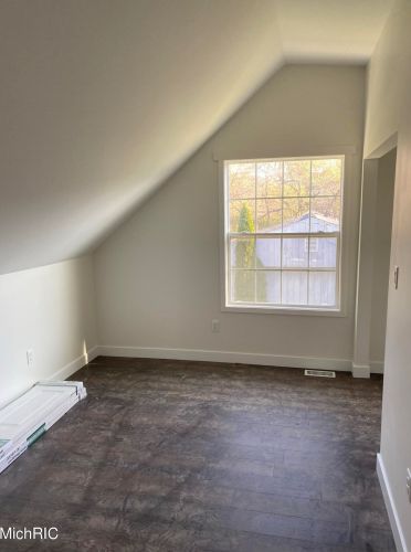 8118 Kephart Ln, Berrien Springs MI 49103-9572 exterior