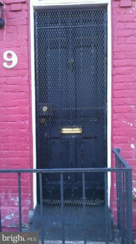 9 Gessford Ct, Washington DC  20003-1407 exterior