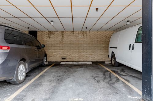 5010 Austin Ave, Chicago IL 60630-1964 exterior