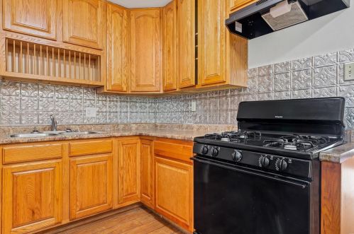 1350 Cabrillo Dr, Saint Louis MO 63138-2608 exterior