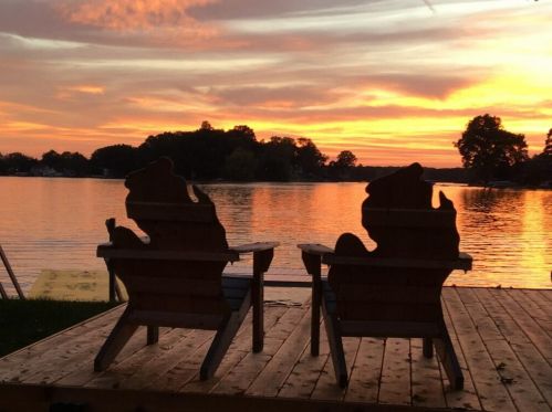 952 Eagle Lk Dr, Kalamazoo MI 49009-8429 exterior