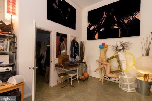 829 Catharine St, Philadelphia PA 19147-2716 exterior