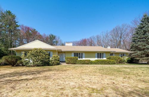 14 Ridgewood Dr, Concord, NH 03304-3507