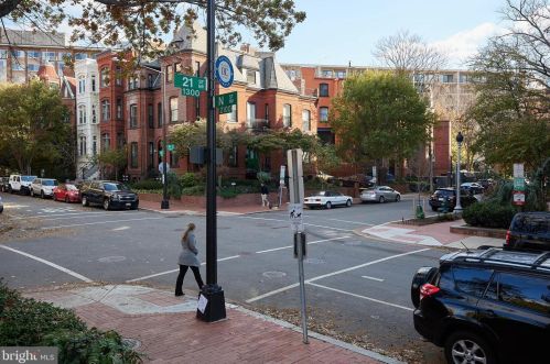 2101 N St, Washington DC  20037-3042 exterior